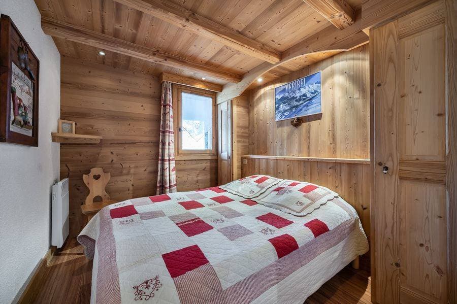 First of 5 senses lorem ipsum sit dolor et amet est vorbis